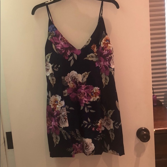 Floral dress - Picture 3 of 4